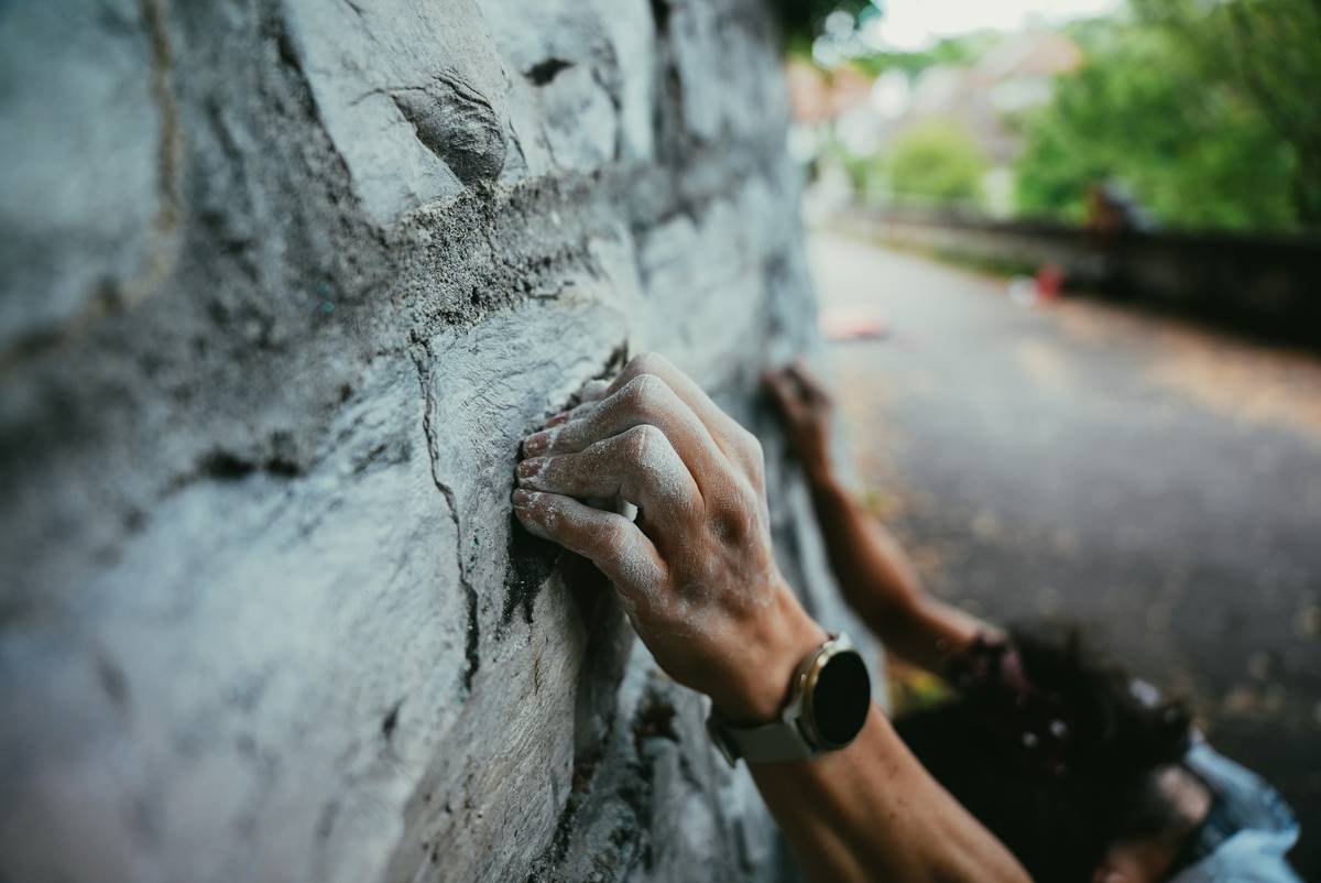 Wrist Support Designs: Why Your Climbing Gloves Shouldn’t Leave Your Wrists Hanging